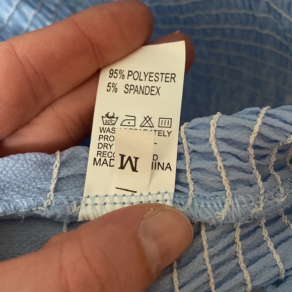 Baby blue crop top - Picture 3 of 3